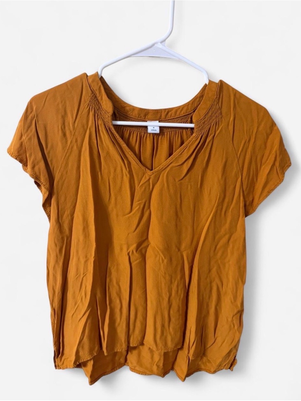 Women’s V‑Neck Short Sleeve Top in Rust